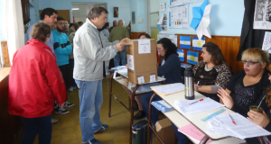 PASO. Se votó hoy en La Dulce.