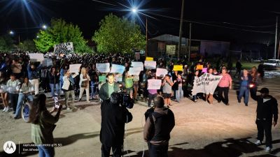 «En caso de emergencias, vuelva mañana»