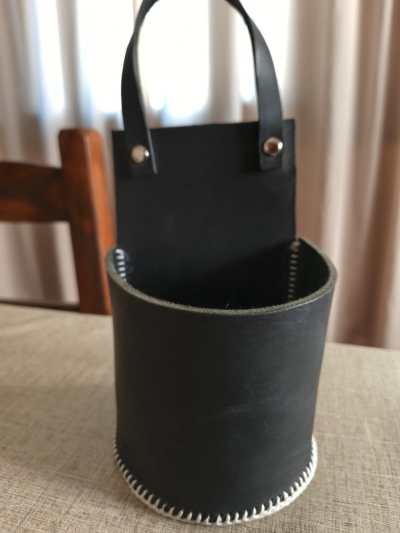 Taller de soguería y artesanías en cuero